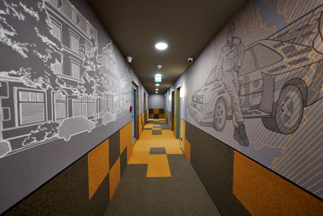 Mcdreams Hotel อินโกลชตัดต์ ภายนอก รูปภาพ