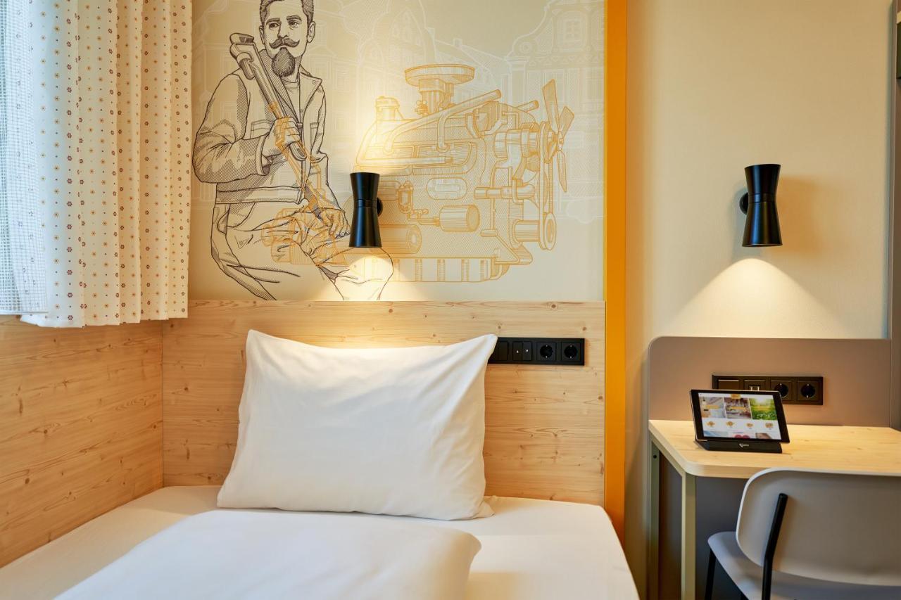 Mcdreams Hotel อินโกลชตัดต์ ภายนอก รูปภาพ