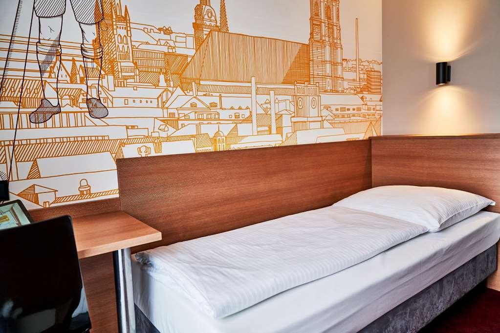 Mcdreams Hotel อินโกลชตัดต์ ห้อง รูปภาพ